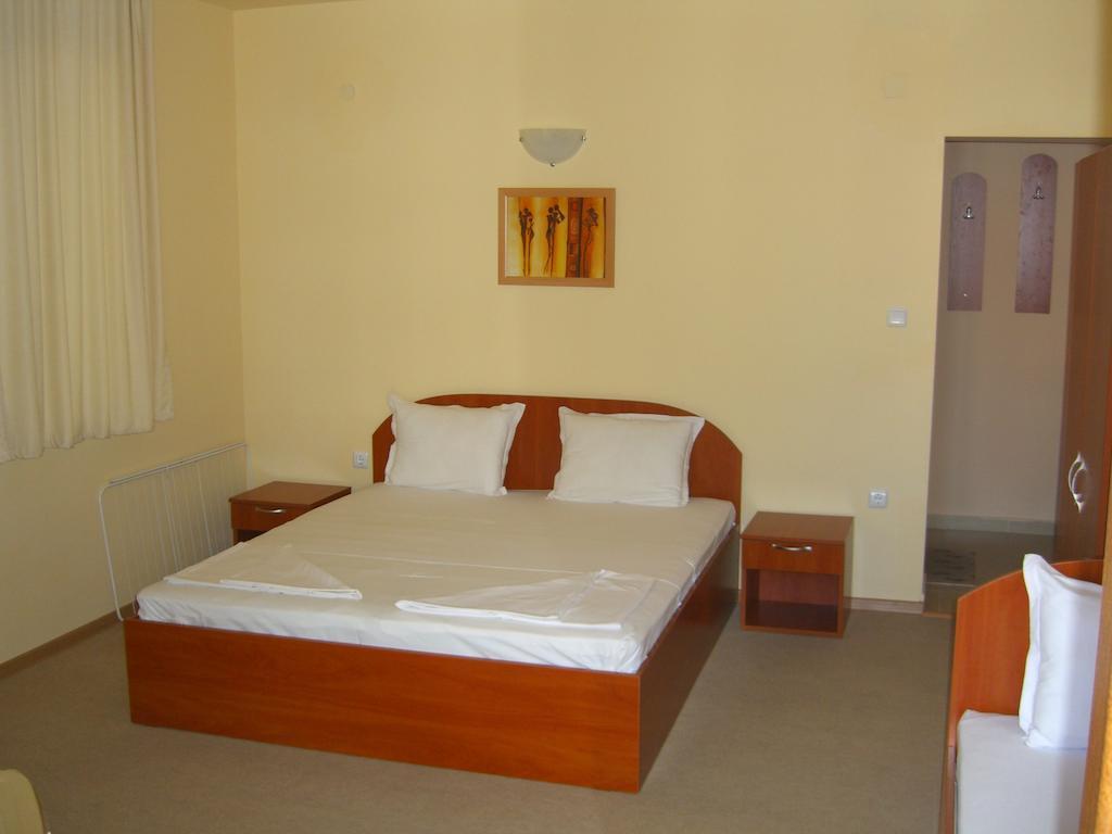 Terra Guest House Ravda Habitación foto
